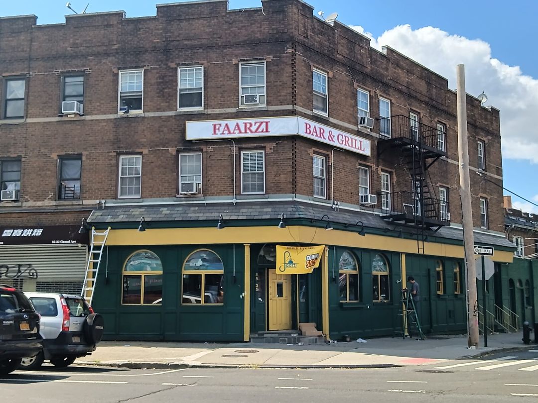 Grandstand Pub signage has come down