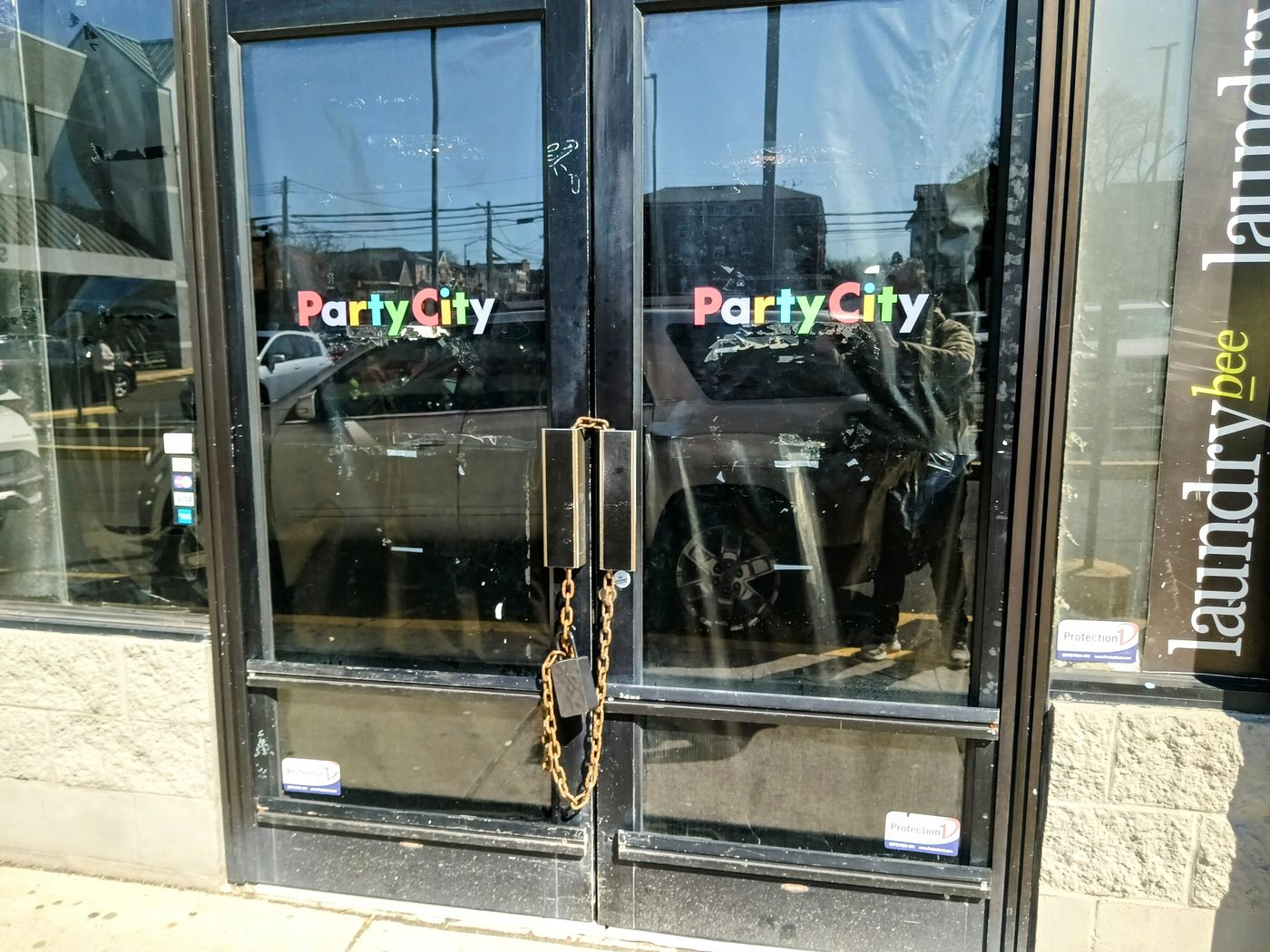 Party City shutters its doors